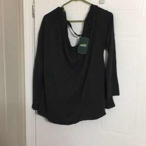 Gray long sleeve shirt